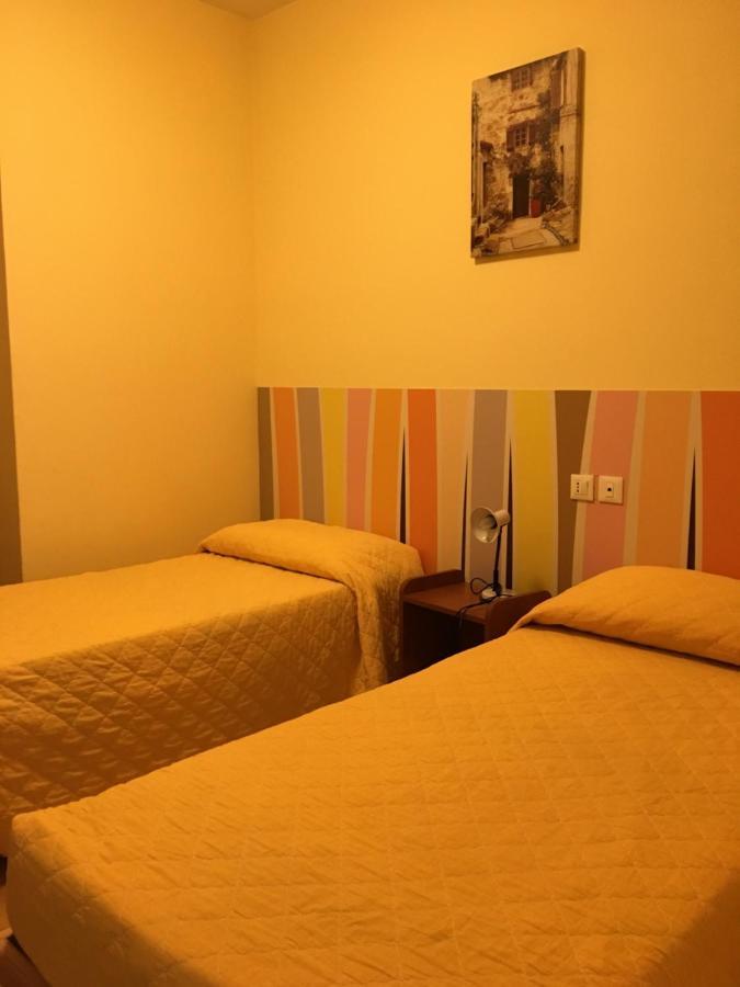 Hotel Vezzano Bagian luar foto