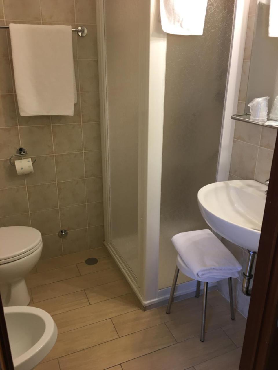 Hotel Vezzano Bagian luar foto